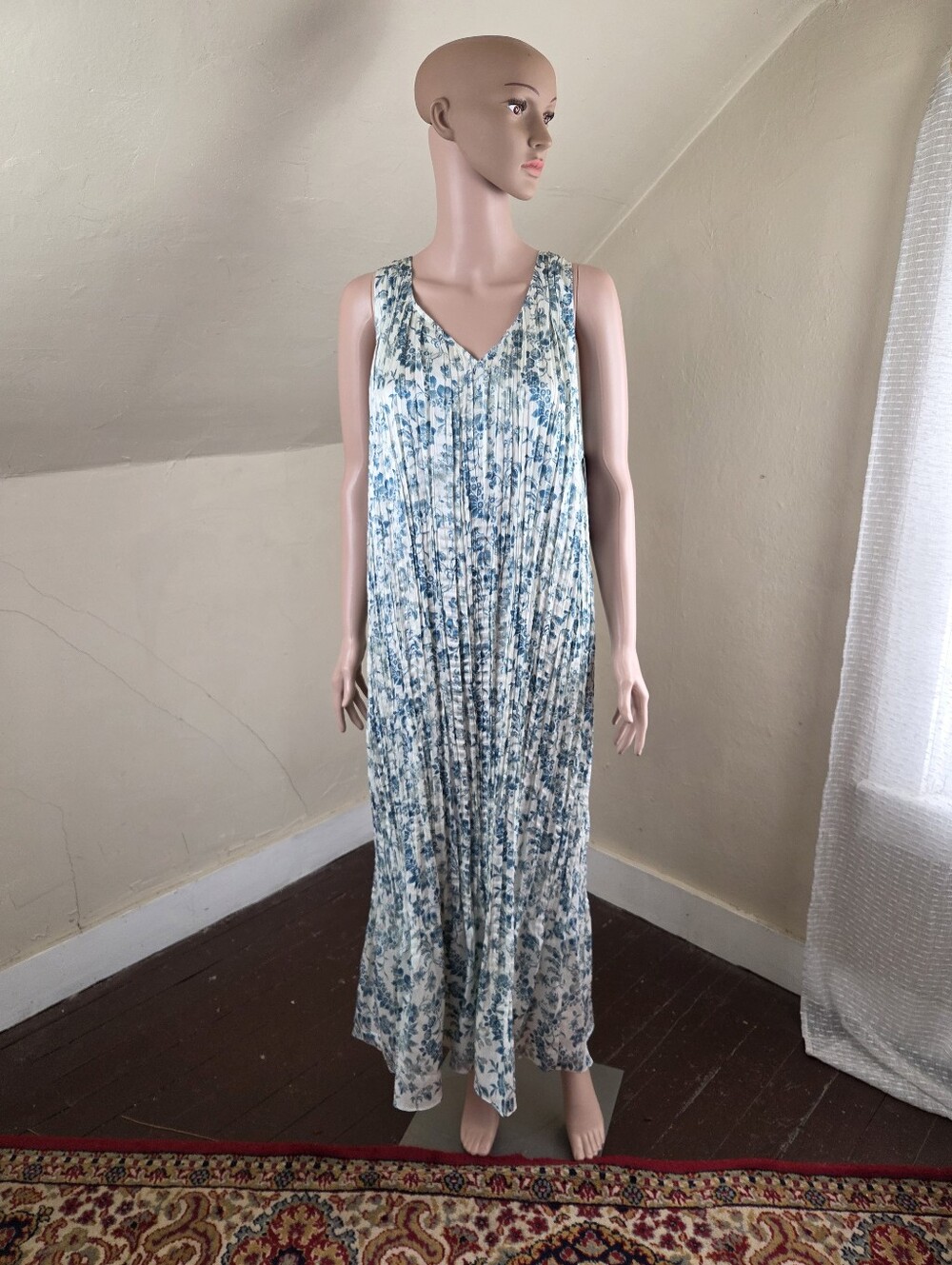 Tuckernuck NWT Blue White Floral Pleated Maxi Dress‎ Sleeveless Size S